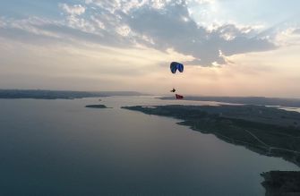 Paragliding